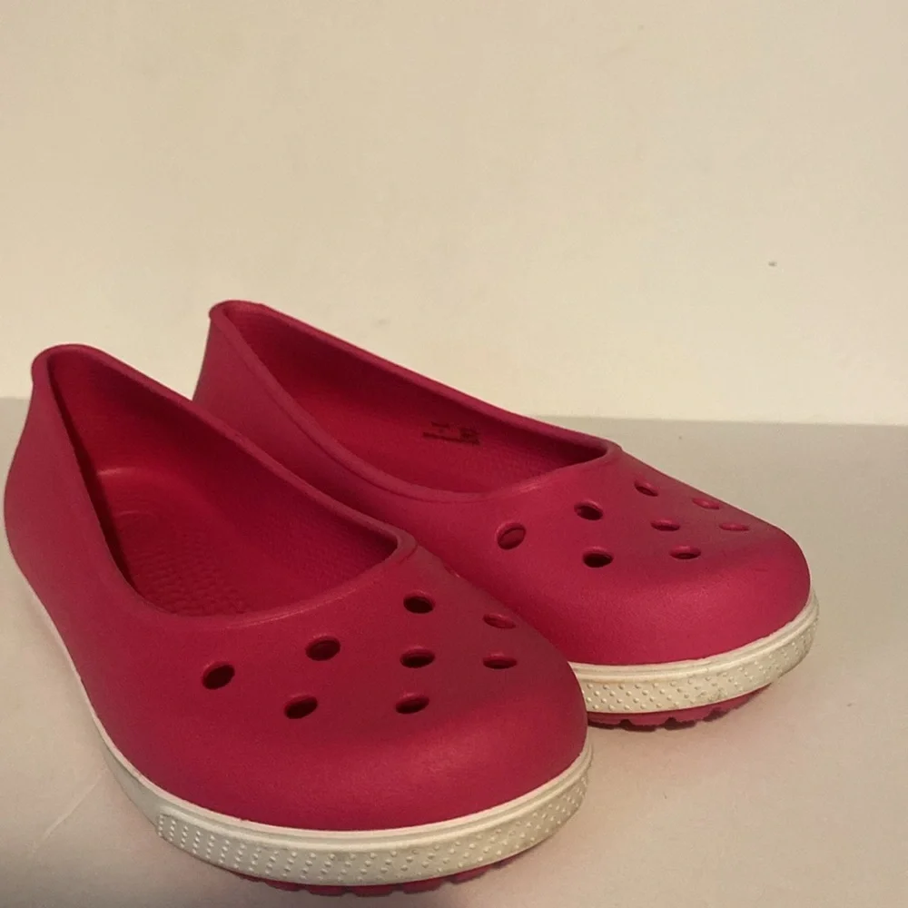 Crocs Fuchsia Pink  Airy Ballet Flats - Picture 5 of 8